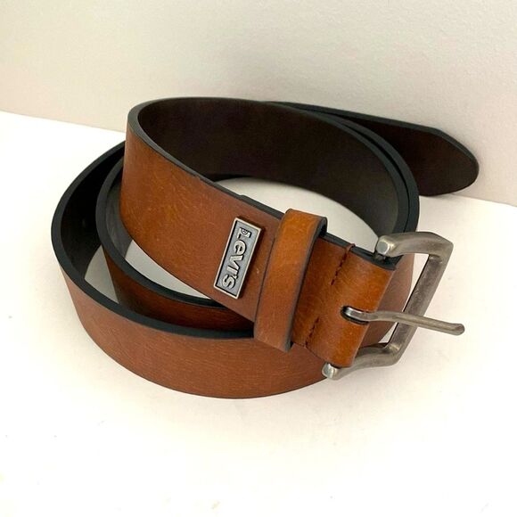 Levi's Brown Leather Belt Classic Design size 38-40 Large New w/o tag - Picture 1 of 4